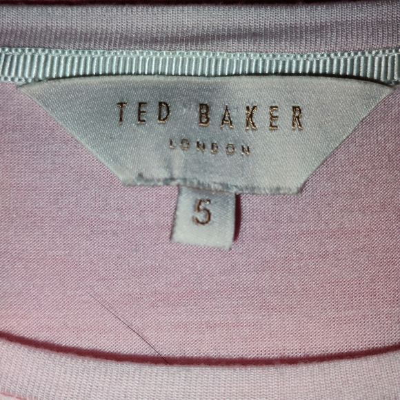 Women's Ted Baker Santula Raspberry Ripple Soft Pink Painted Flower Graphic Tee - Picture 8 of 10